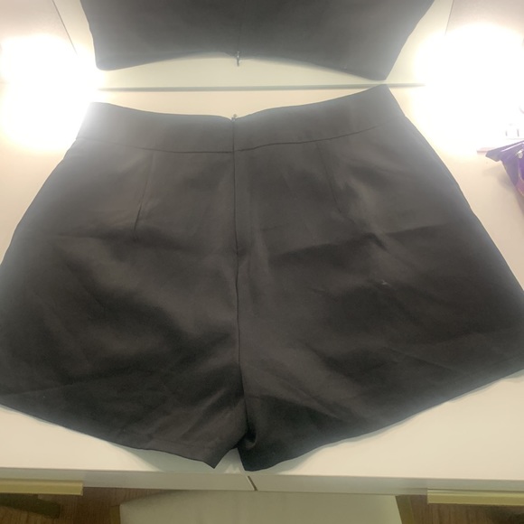 Shorts - Picture 2 of 2